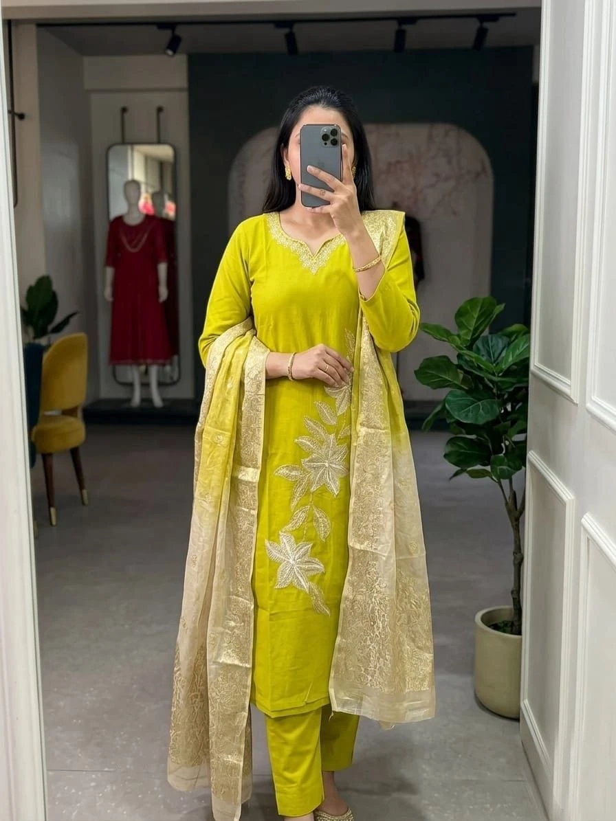 Elegant Straight Cut Salwar Suit